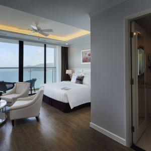 Combo Vinpearl Condotel Beachfront Nha Trang