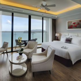 Combo Vinpearl Condotel Beachfront Nha Trang